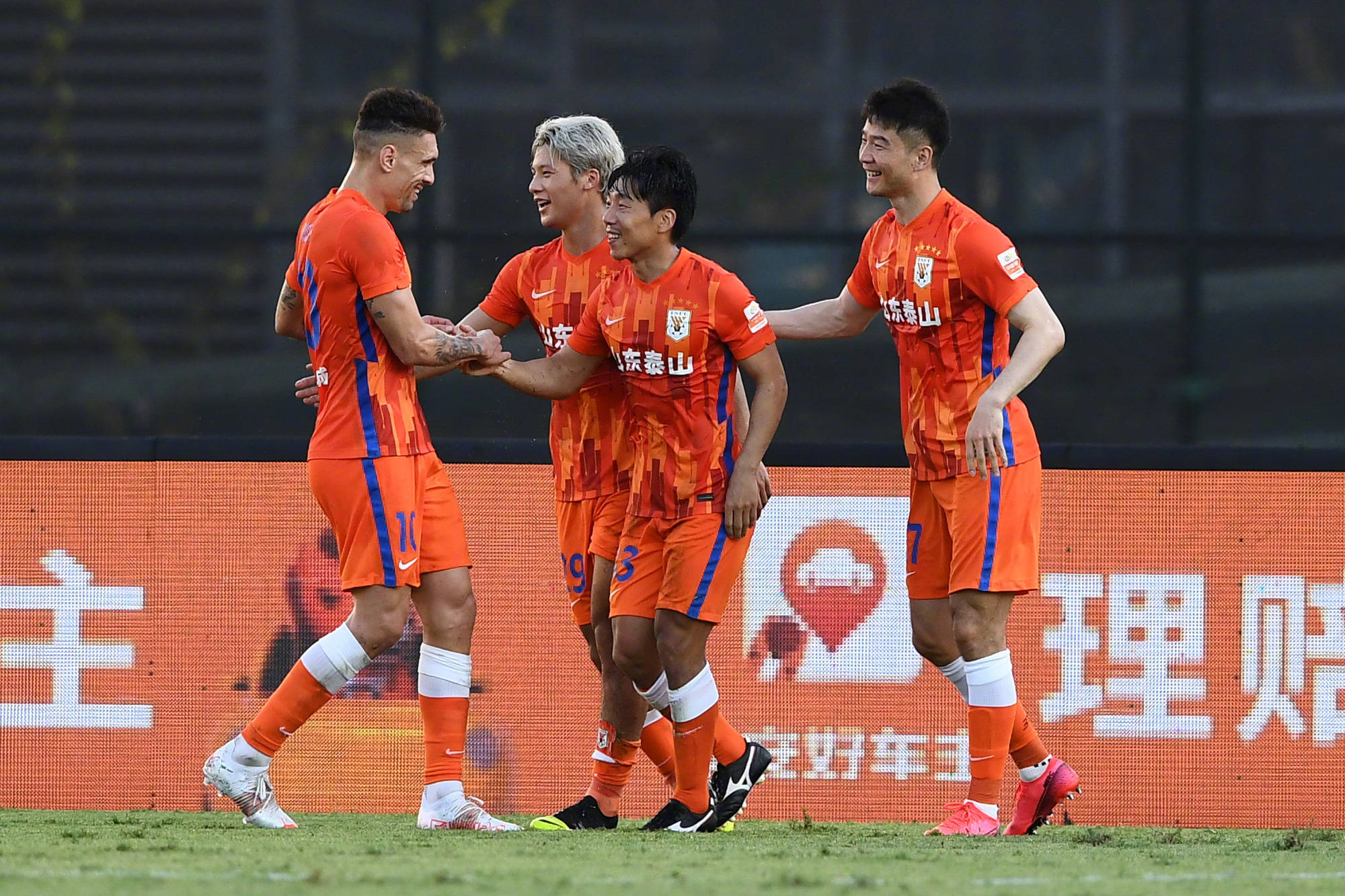 包含鲁能连续取胜，士气高涨备战接下来的比赛的词条