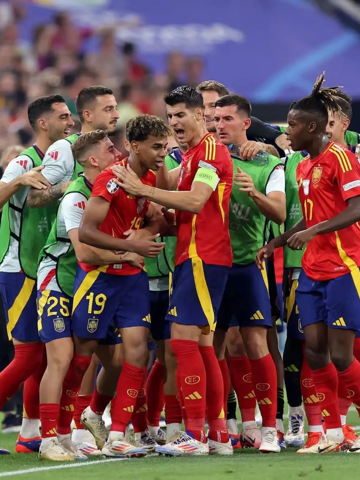 捷克队欧洲杯预选赛逆转胜利,晋级形势一片大好的简单介绍 捷克队欧洲杯预选赛逆转胜利,晋级形势一片大好的简单介绍