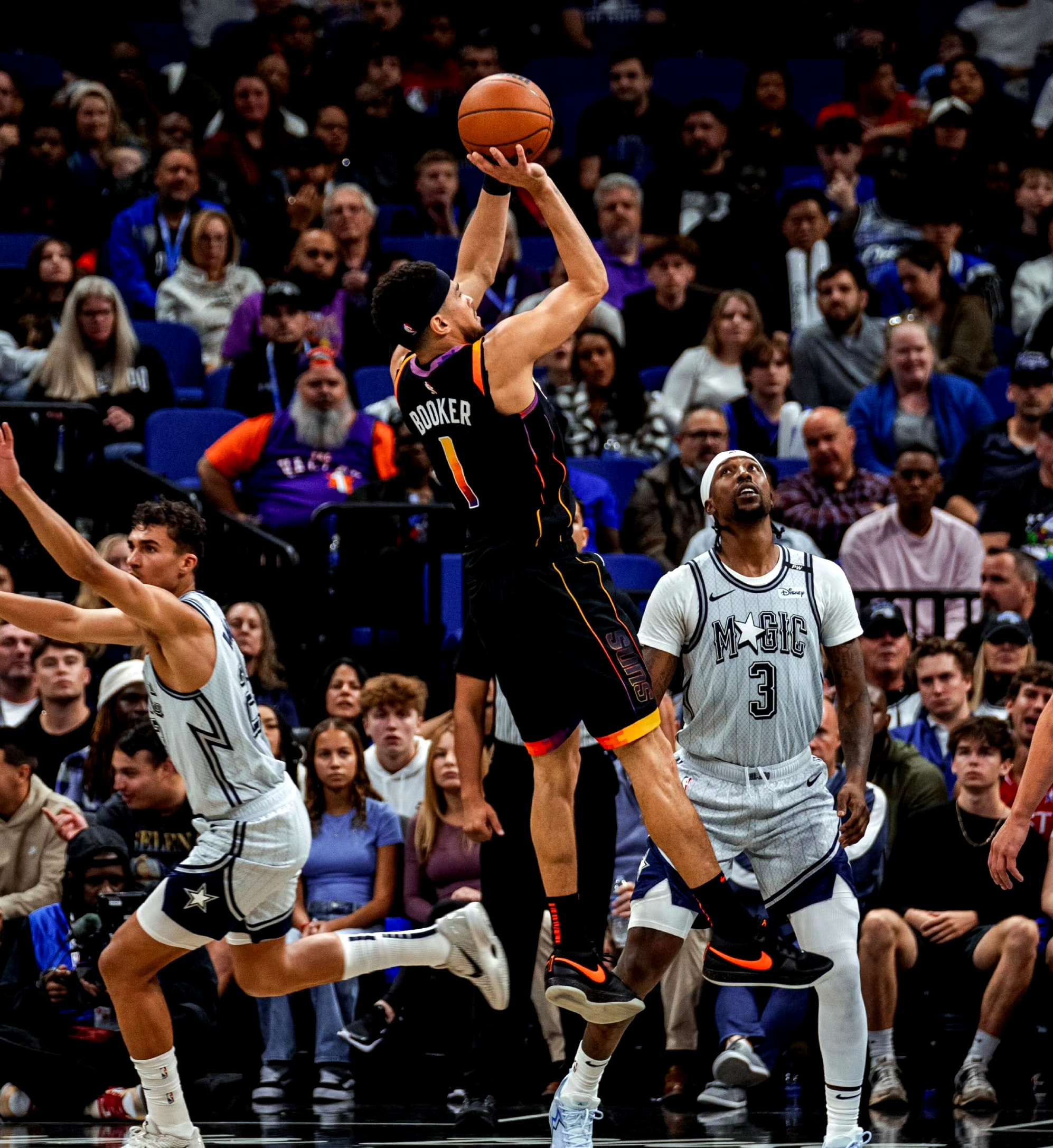 关于魔术后卫受伤,将缺席未来数场比赛的信息 关于魔术后卫受伤,将缺席未来数场比赛的信息