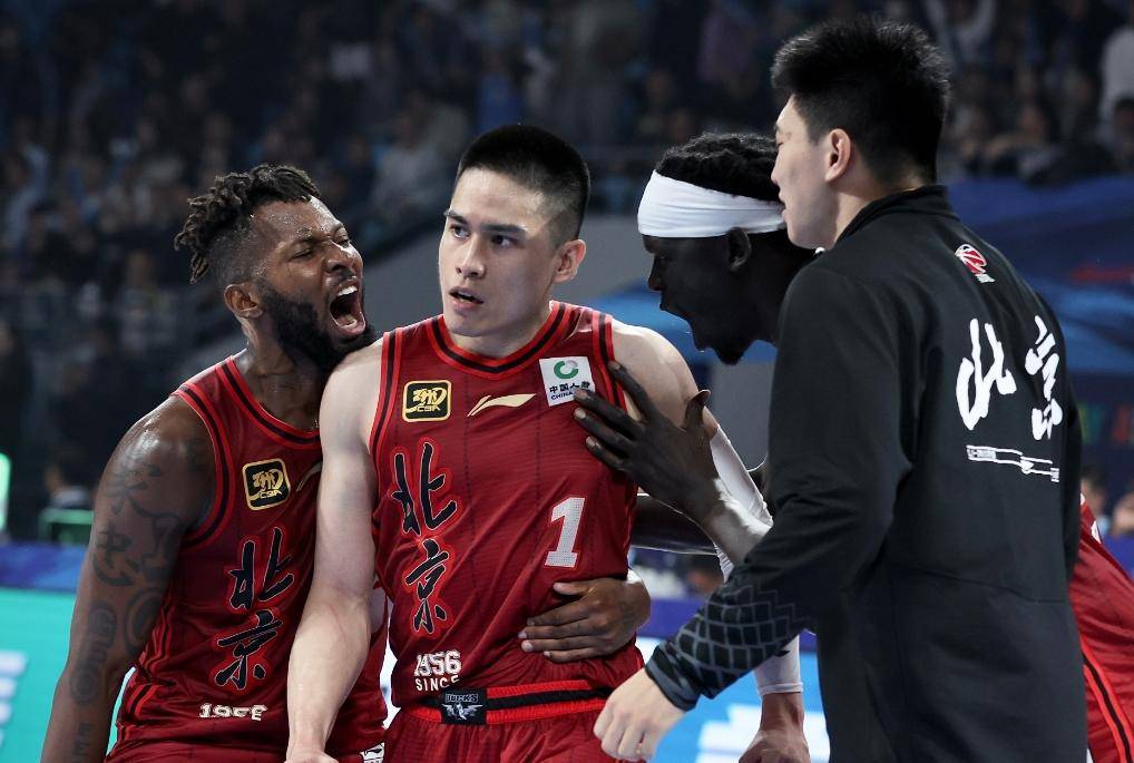 浙江男篮遭遇北京队逆转,憾失胜利的简单介绍 浙江男篮遭遇北京队逆转,憾失胜利的简单介绍